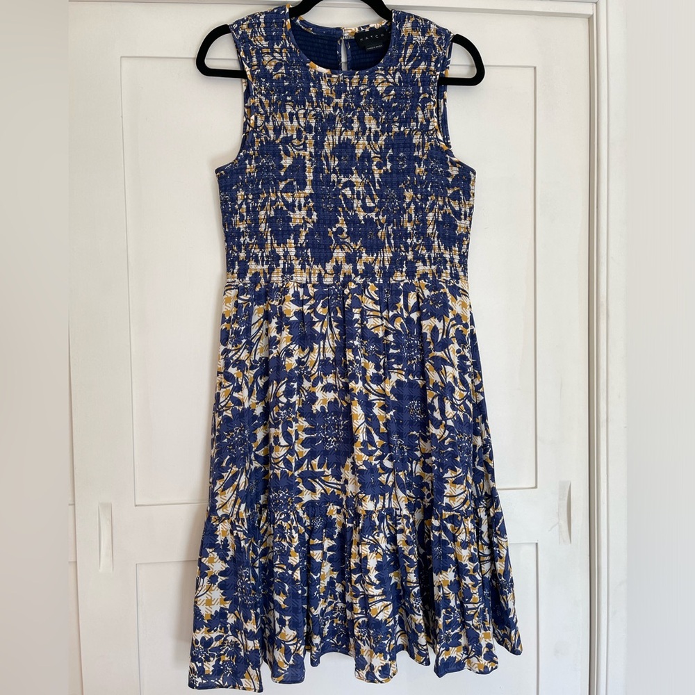 Like new Beautiful Hatch Ana Maternity Dress in navy floral size 3